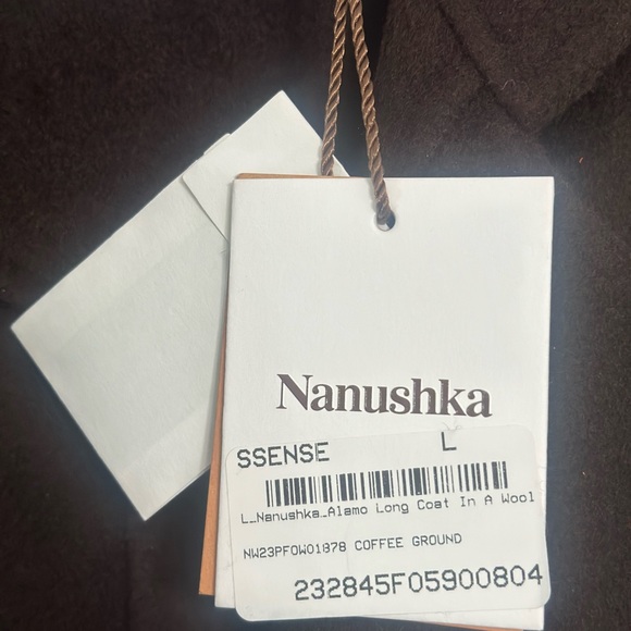 Beautiful! Nanushka Alamo coat in excellent condition size Large - Picture 4 of 6